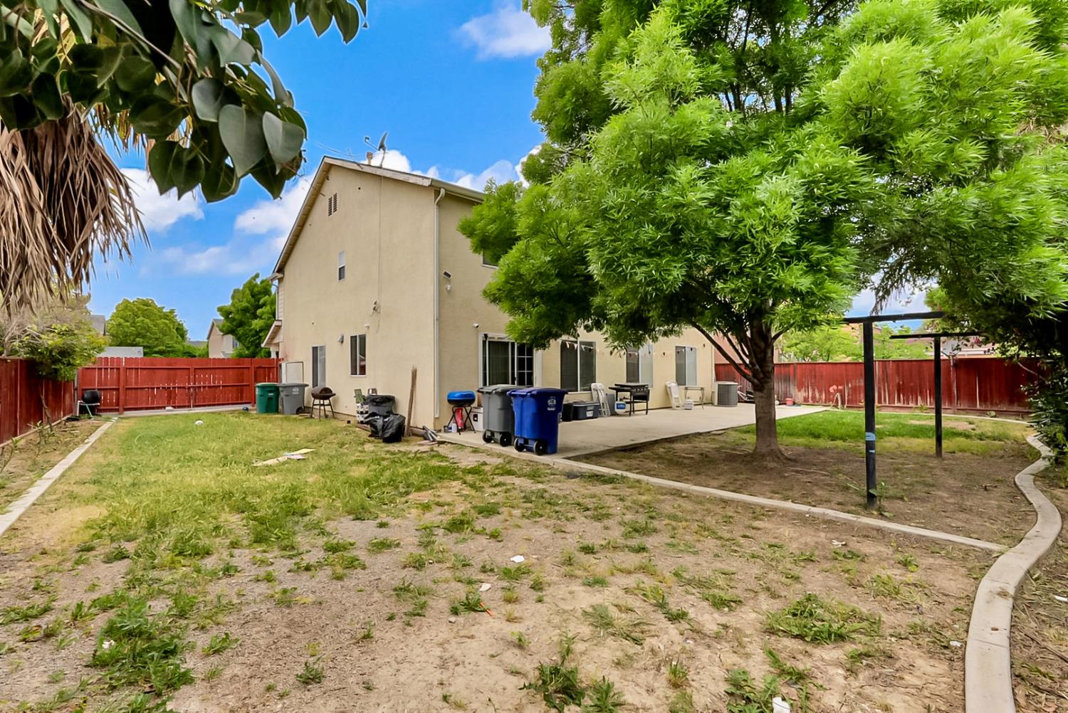 748 Heron Dr, Los Banos, CA 93635