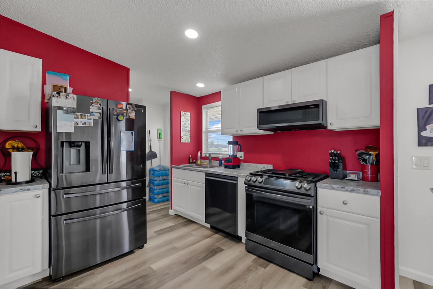 4812 Esmar Rd #9, Ceres, CA 95307