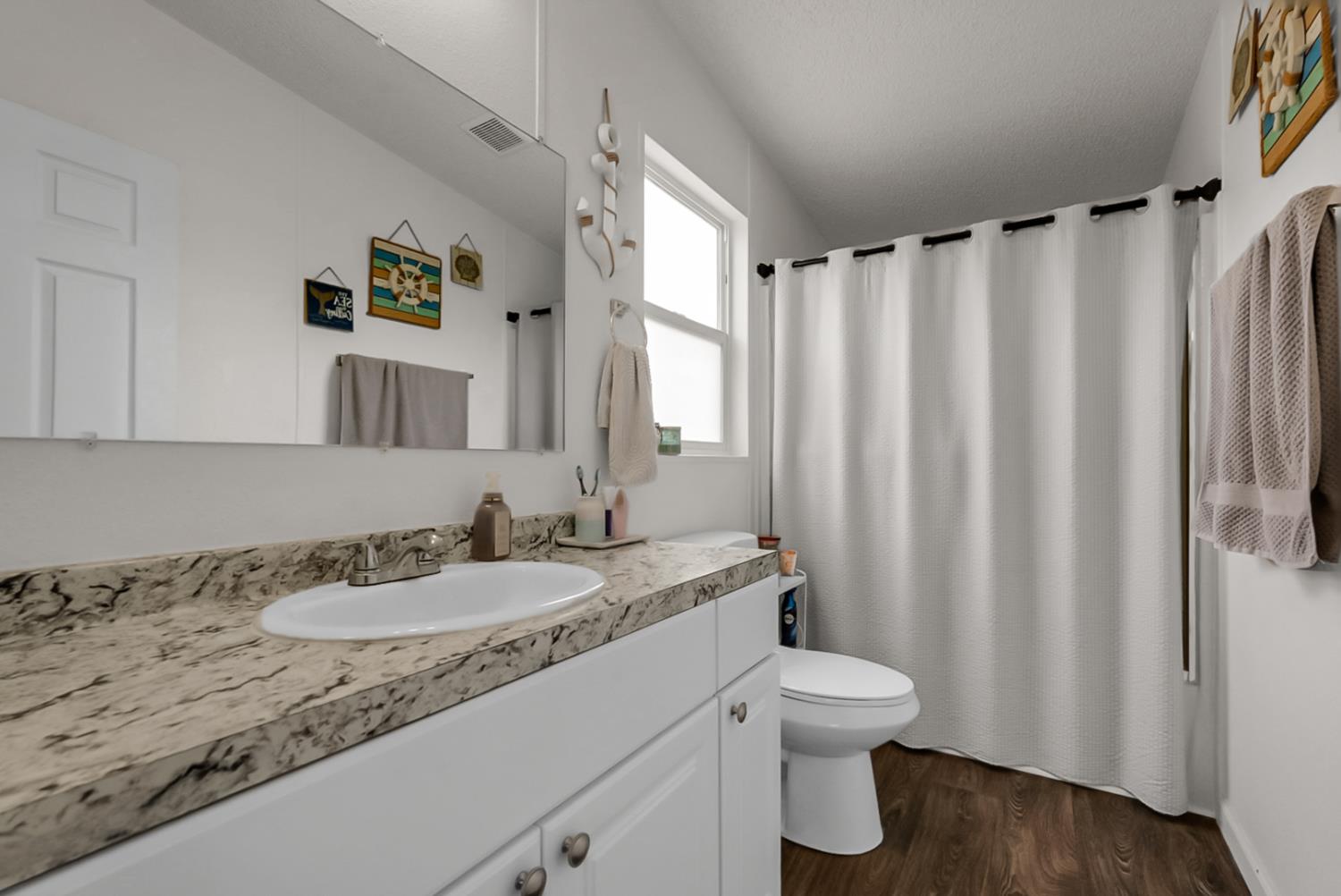 4812 Esmar Rd #9, Ceres, CA 95307