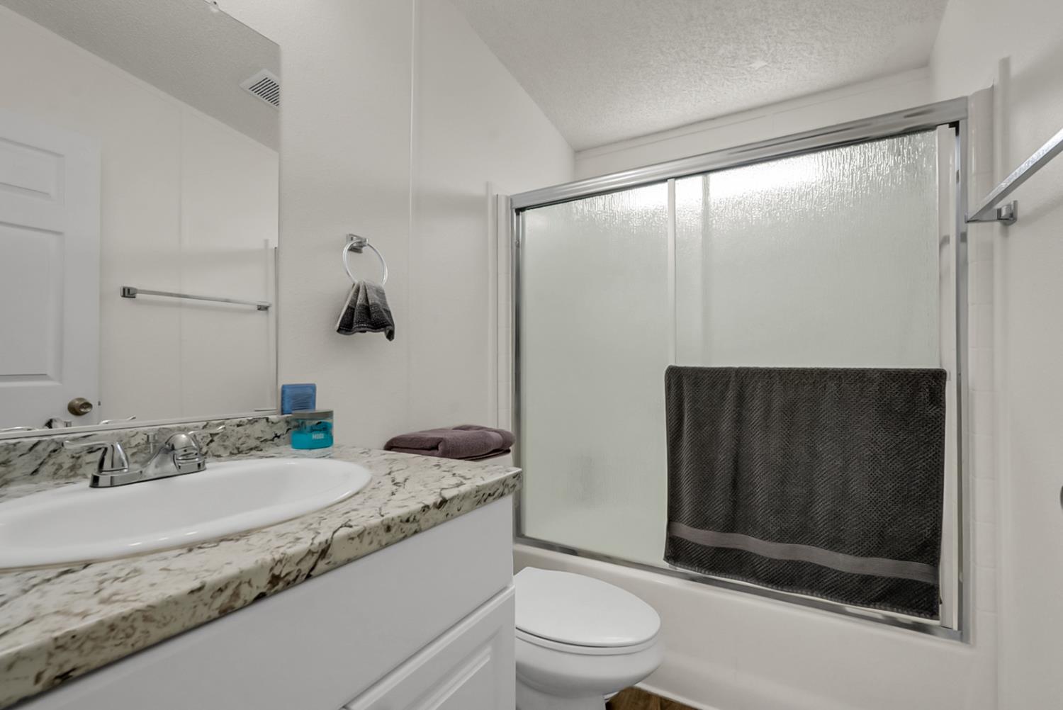 4812 Esmar Rd #9, Ceres, CA 95307