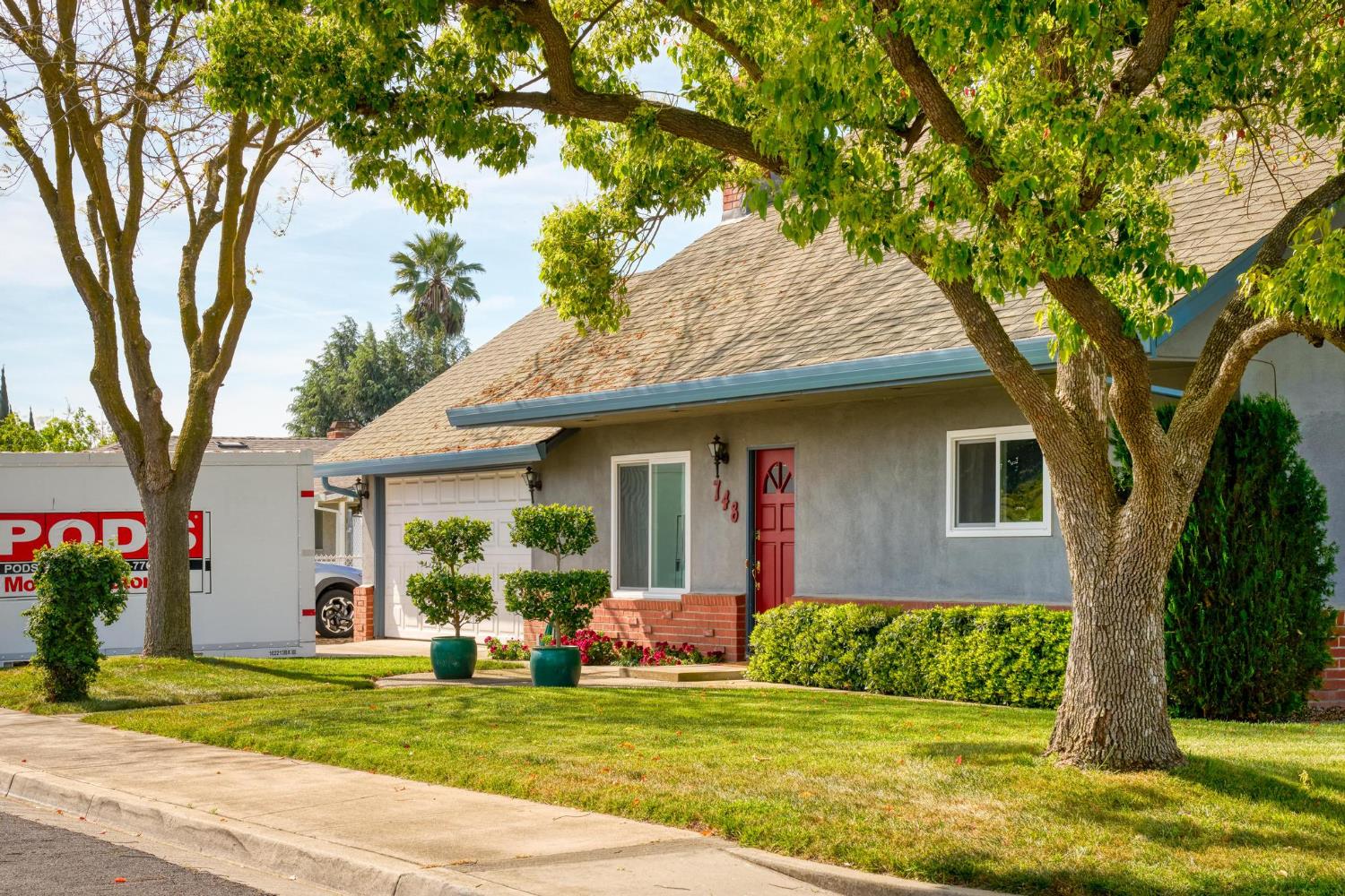 748 Melva Ave, Oakdale, CA 95361