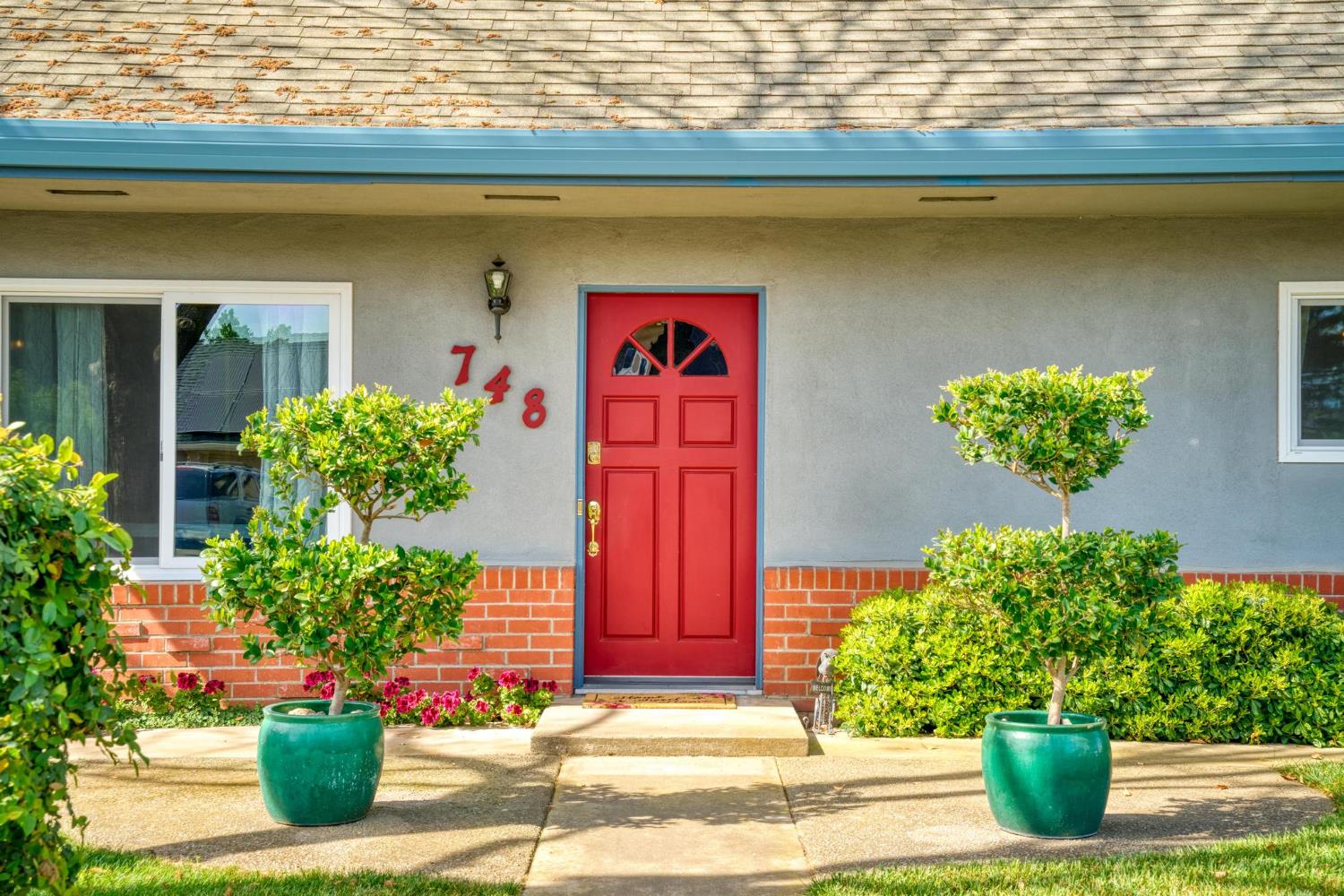 748 Melva Ave, Oakdale, CA 95361