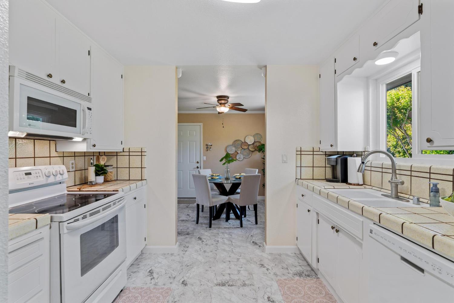 748 Melva Ave, Oakdale, CA 95361