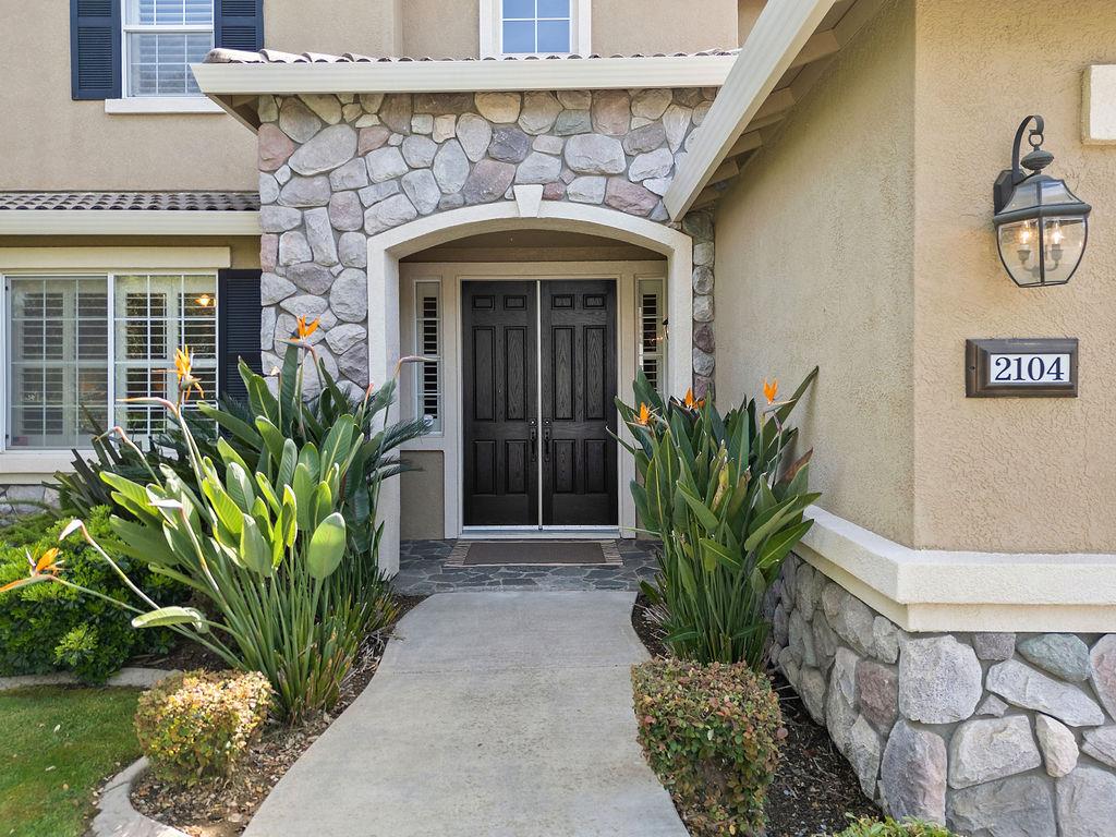 2104 Huxley Way, Modesto, CA 95356