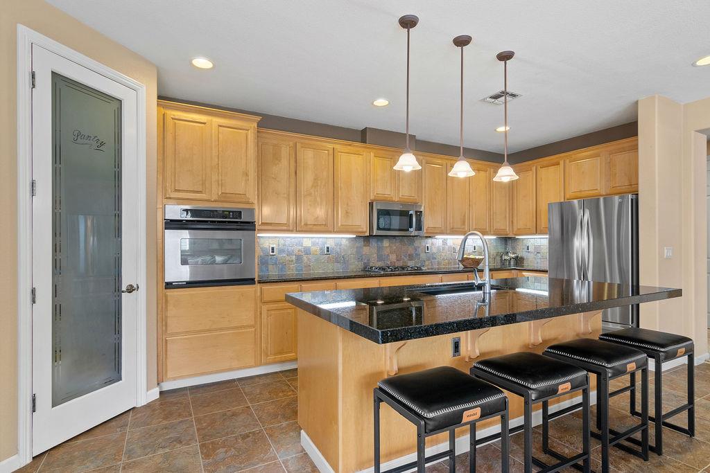 2104 Huxley Way, Modesto, CA 95356