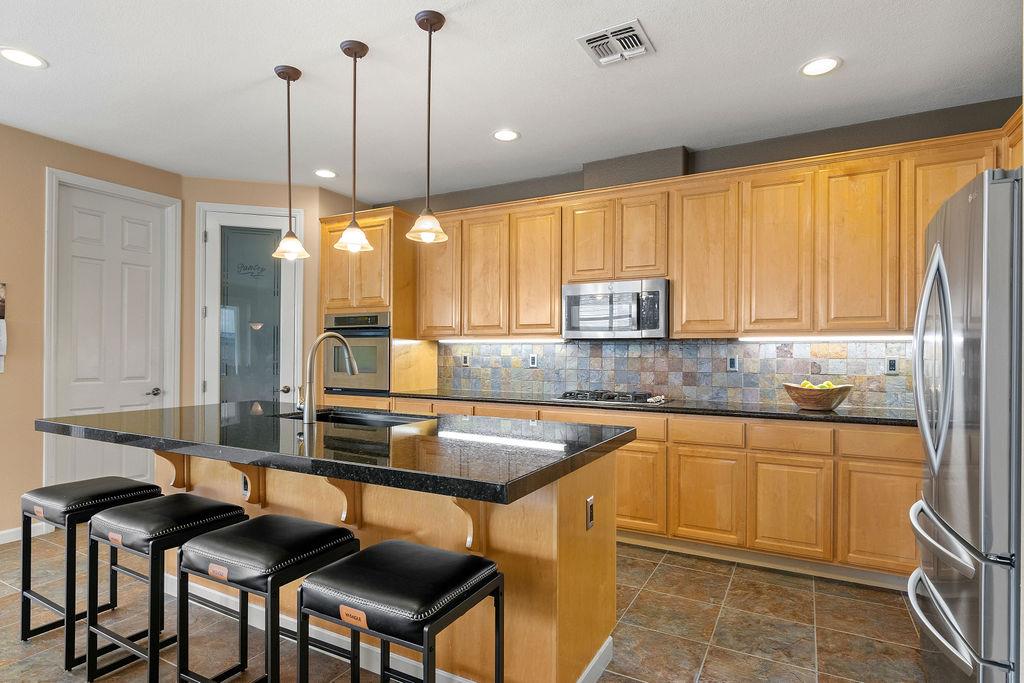 2104 Huxley Way, Modesto, CA 95356