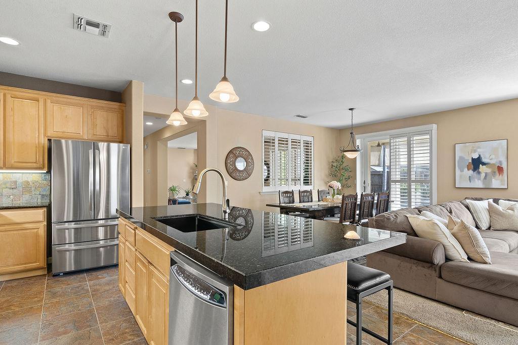 2104 Huxley Way, Modesto, CA 95356