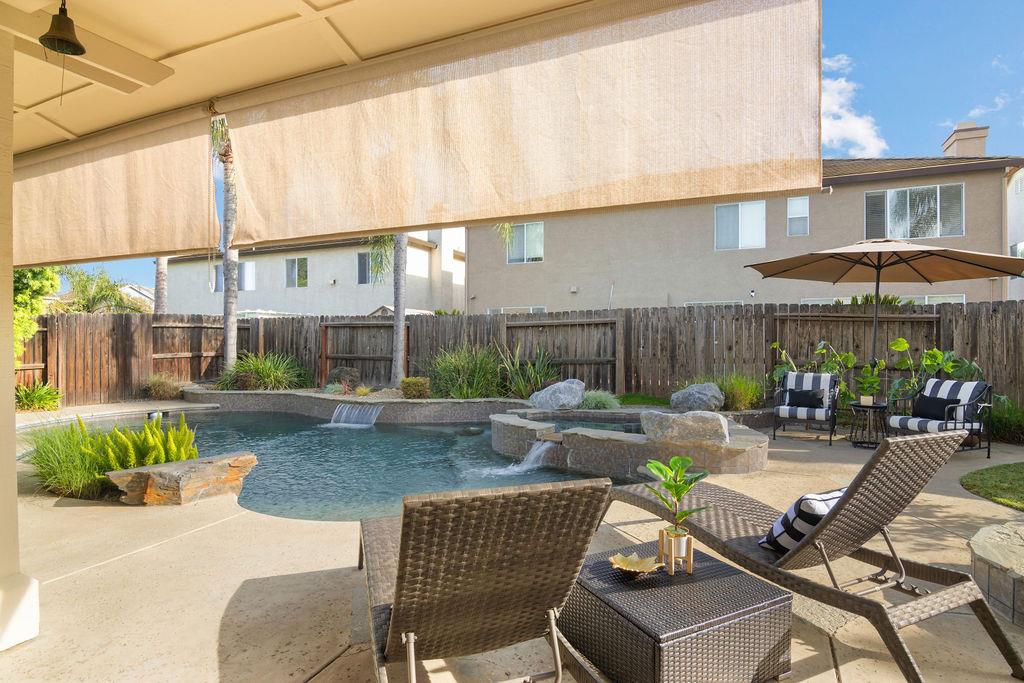 2104 Huxley Way, Modesto, CA 95356