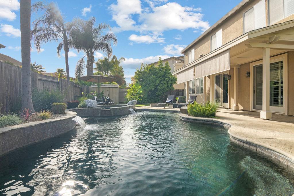 2104 Huxley Way, Modesto, CA 95356