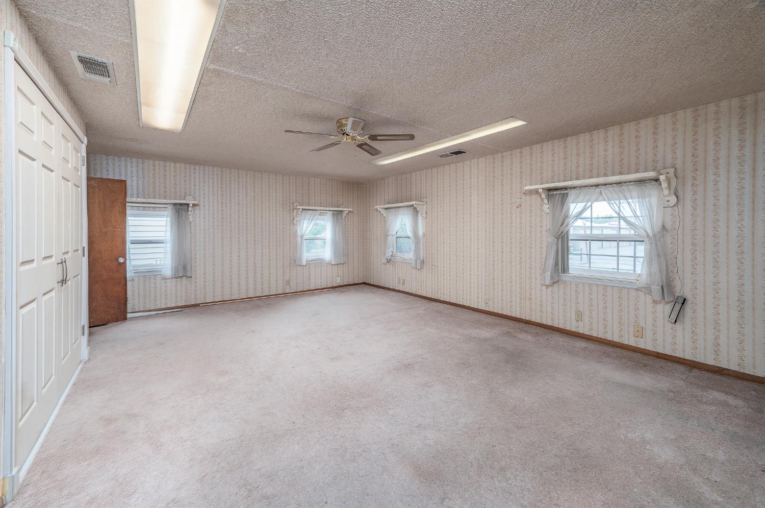 13230 4th St, Hickman, CA 95323