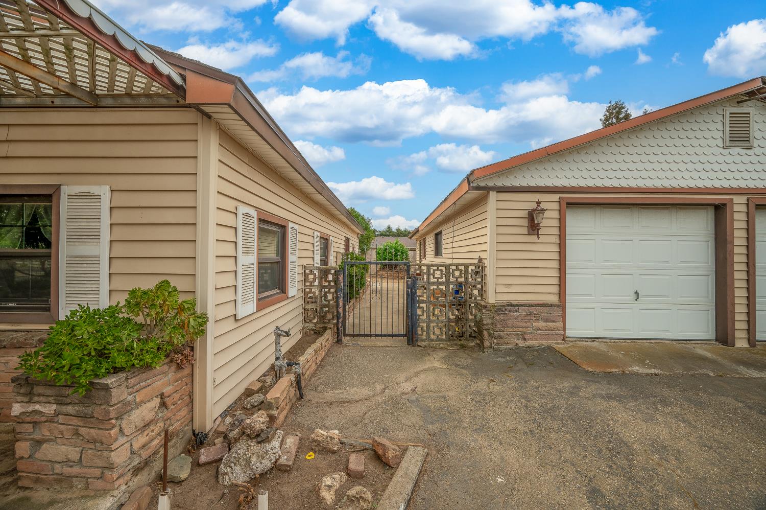 13230 4th St, Hickman, CA 95323