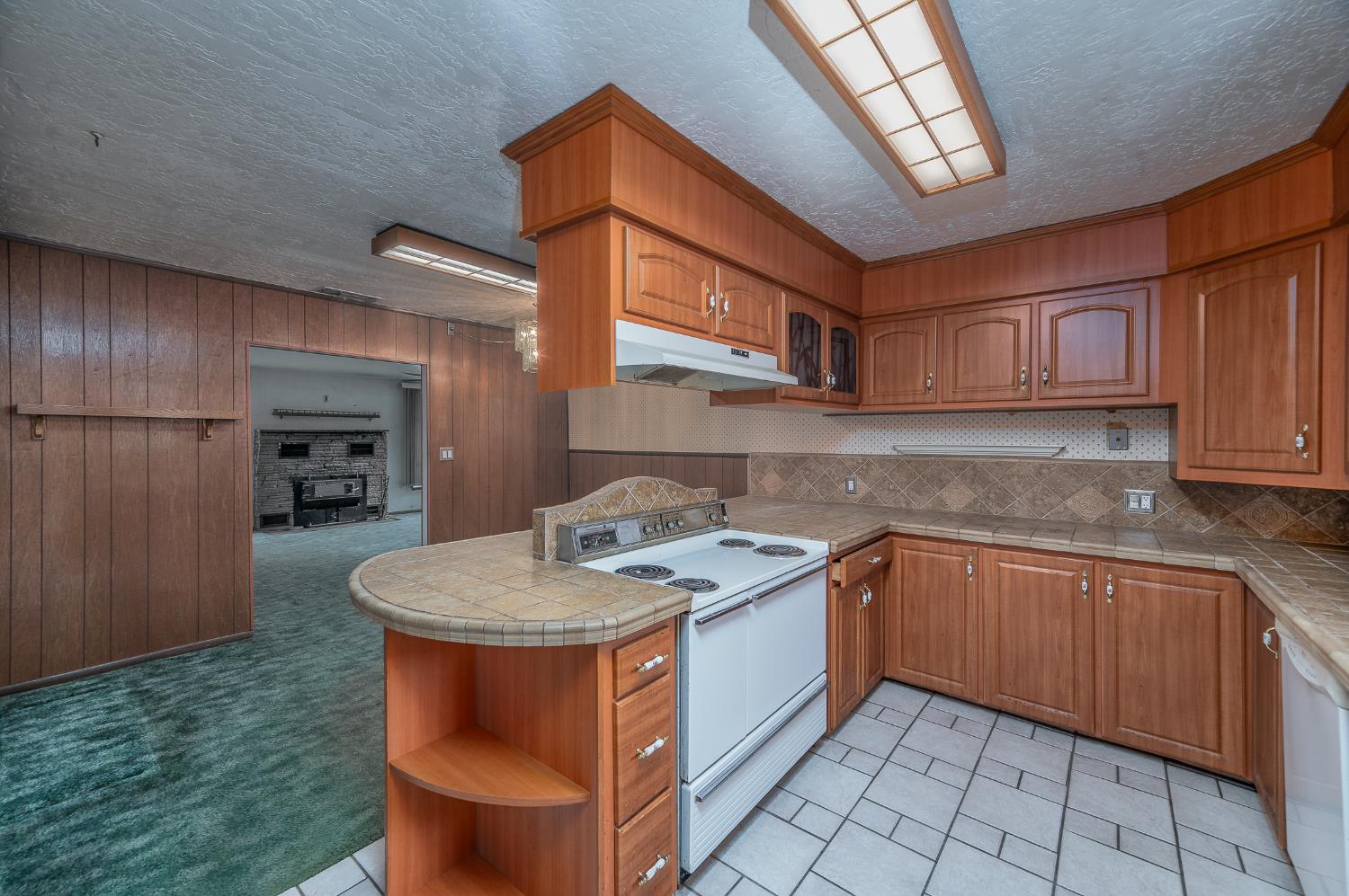 13230 4th St, Hickman, CA 95323