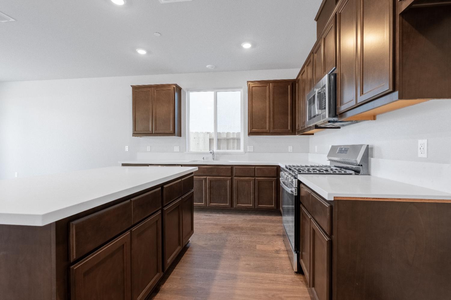 4735 Ariel St, Keyes, CA 95328