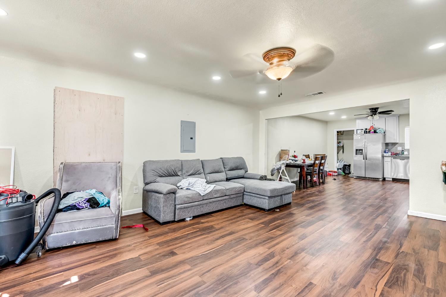 24110 Avenue 14, Madera, CA 93637