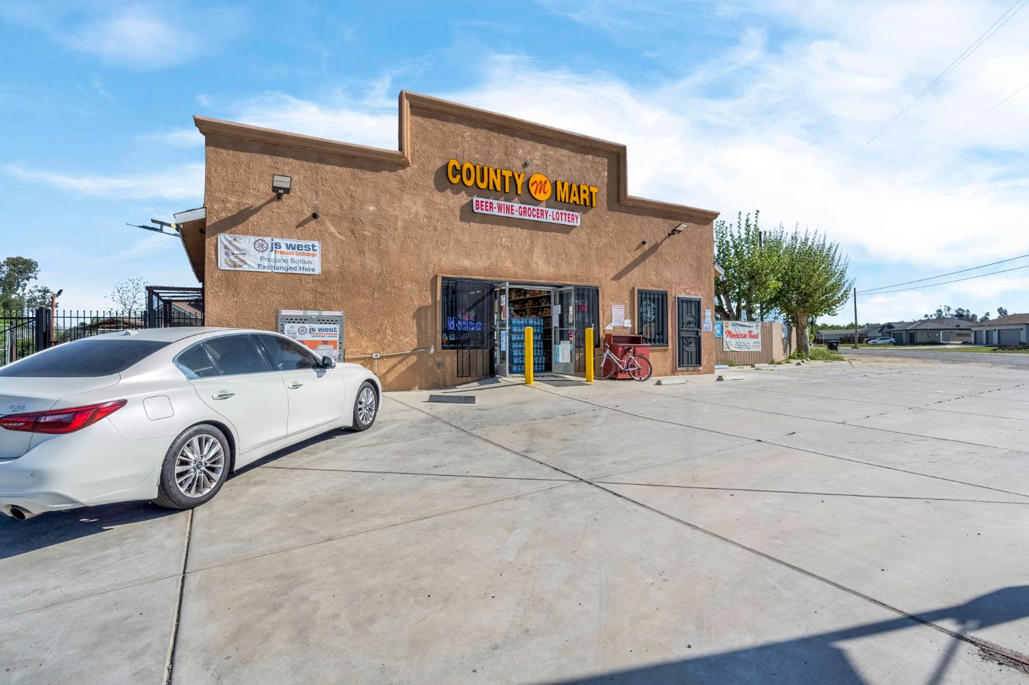 24110 Avenue 14, Madera, CA 93637