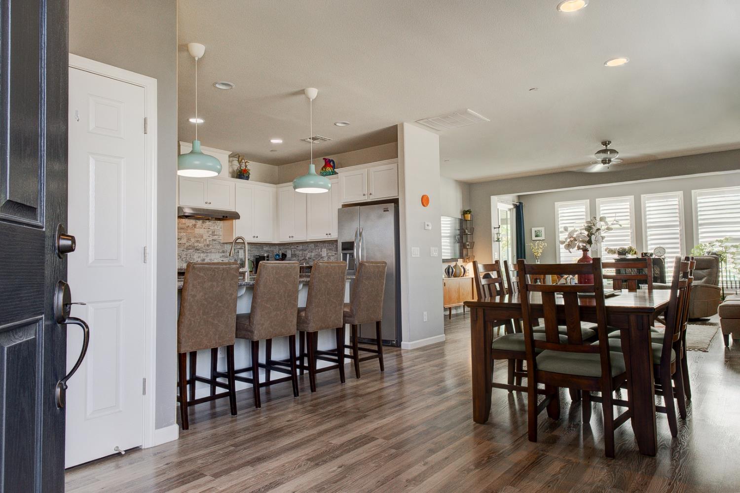 1635 Arbor Brook Dr, Manteca, CA 95336