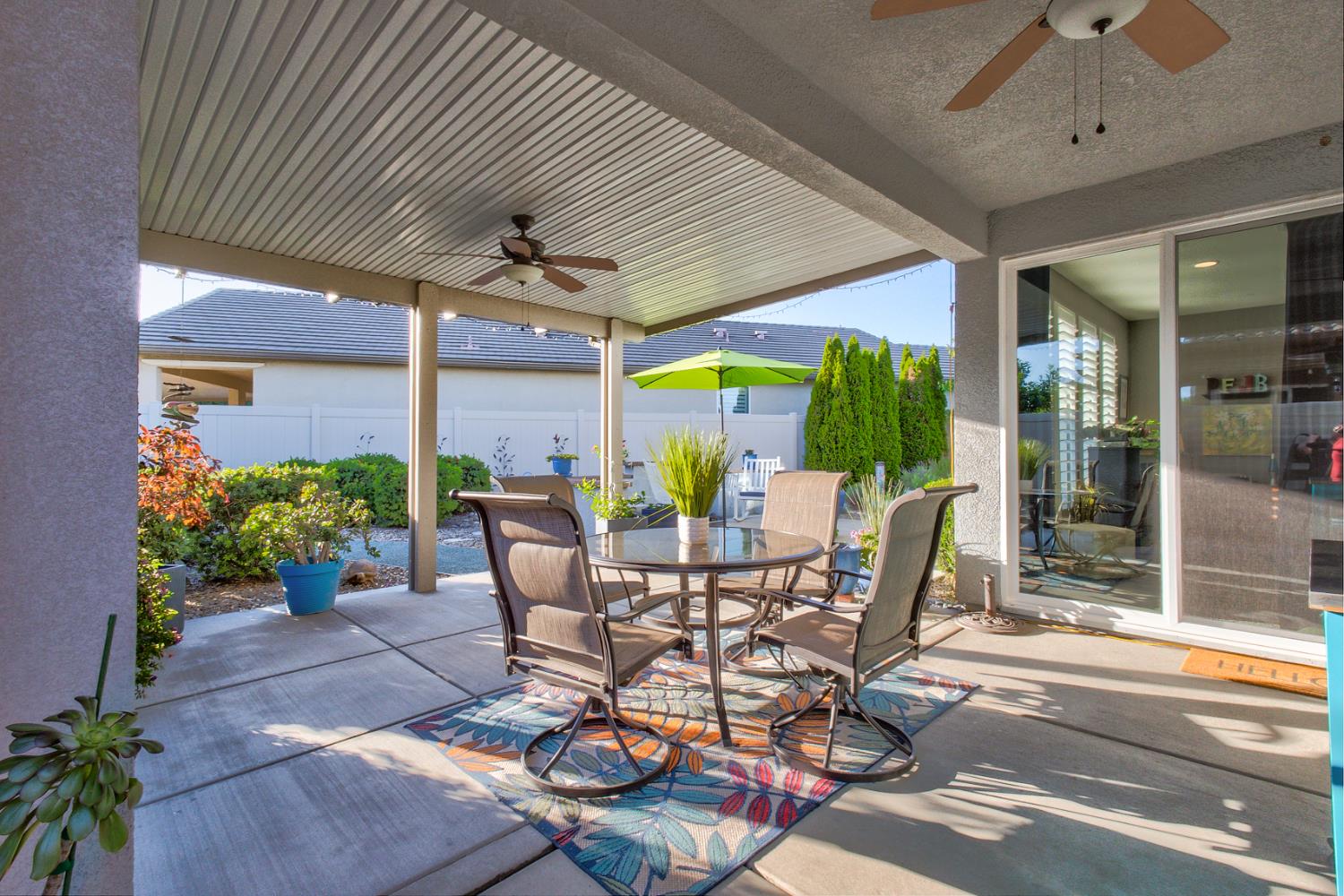 1635 Arbor Brook Dr, Manteca, CA 95336