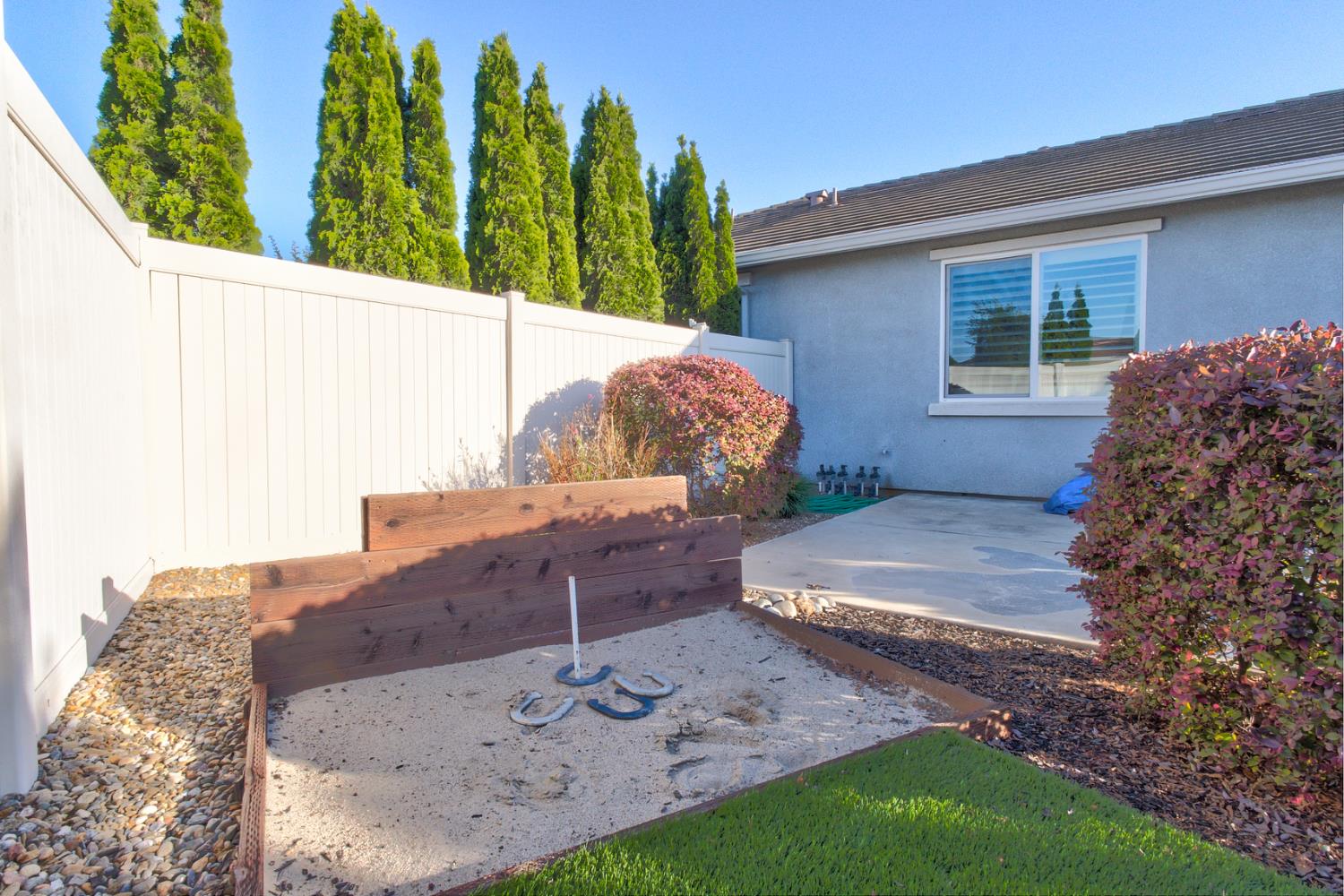 1635 Arbor Brook Dr, Manteca, CA 95336