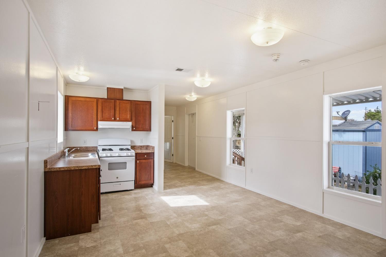 1400 Meredith Ave #81, Gustine, CA 95322