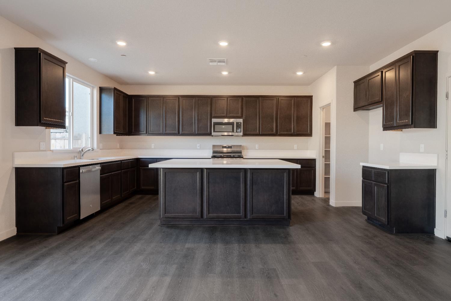 4741 Ariel St, Keyes, CA 95328