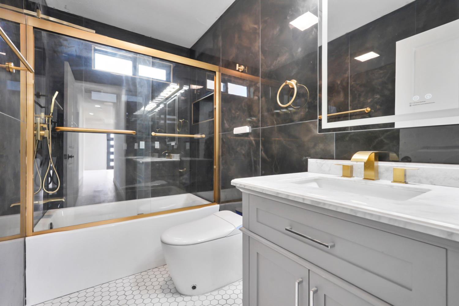 43 Skylark St, Merced, CA 95341