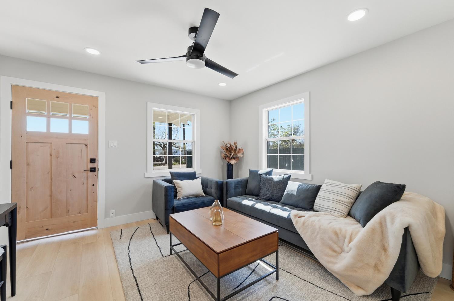 613 Beard Ave, Modesto, CA 95354