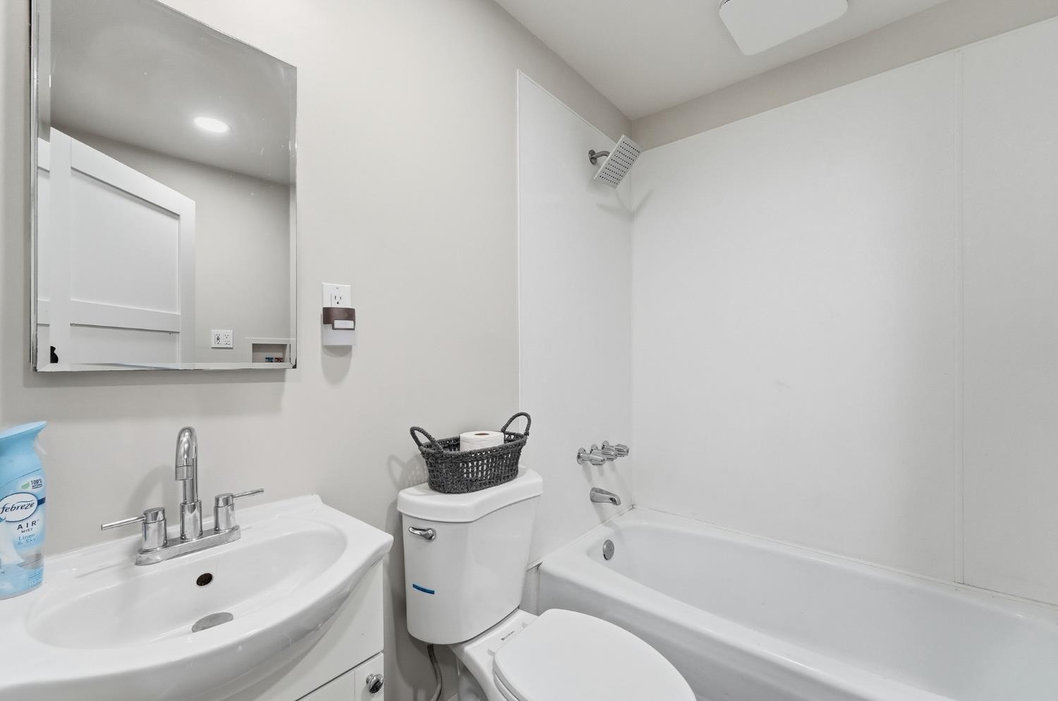 613 Beard Ave, Modesto, CA 95354