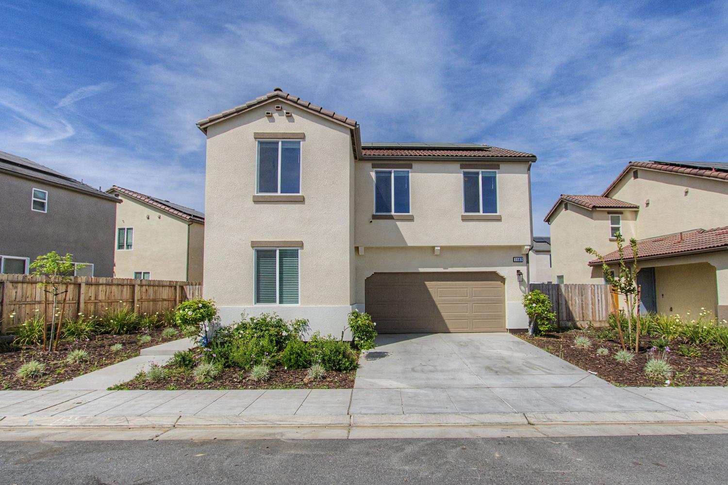 1183 Ponderosa Way, Madera, CA 93636