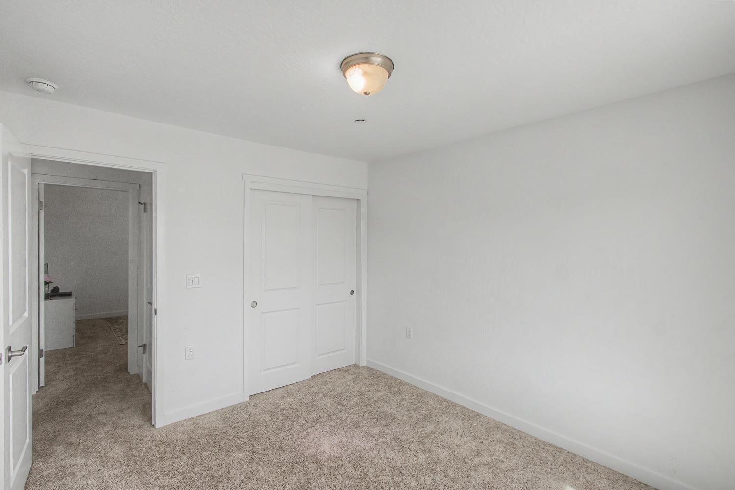 1183 Ponderosa Way, Madera, CA 93636