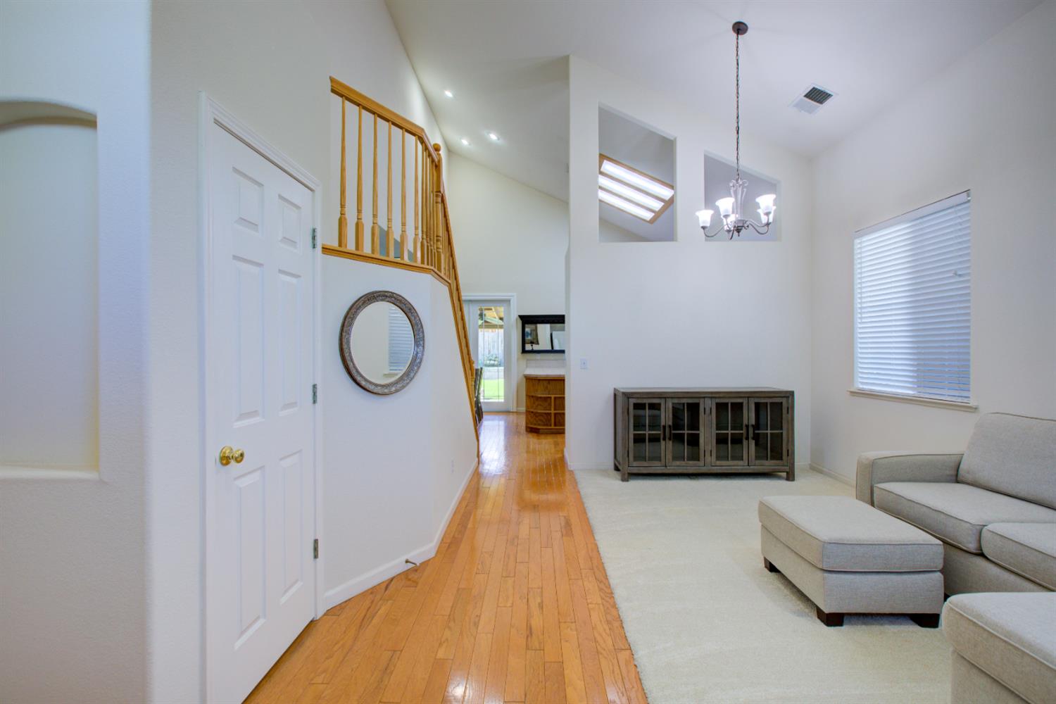 862 Moonbeam Way, Turlock, CA 95382