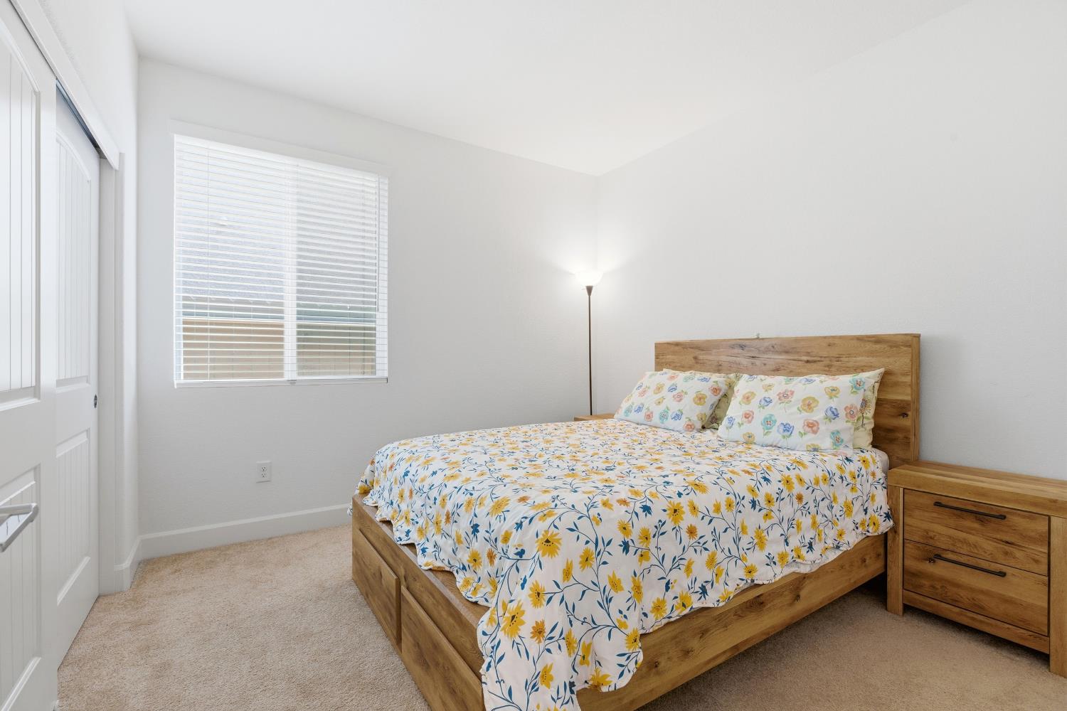 2086 Grapevine Dr, Livingston, CA 95334