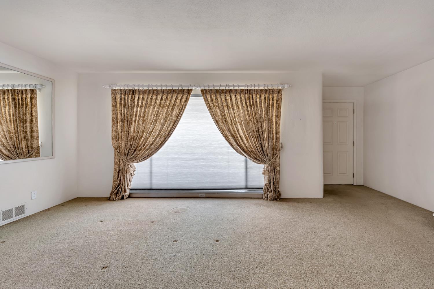 1502 Paradise Lane, Los Banos, CA 93635