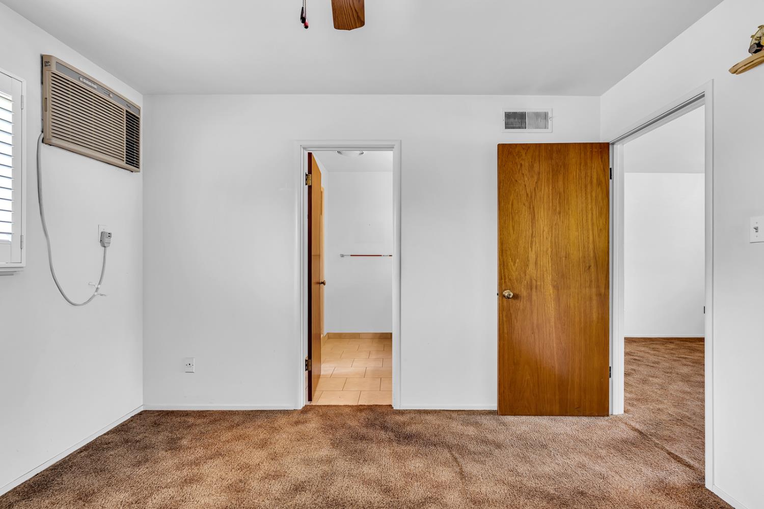 1502 Paradise Lane, Los Banos, CA 93635