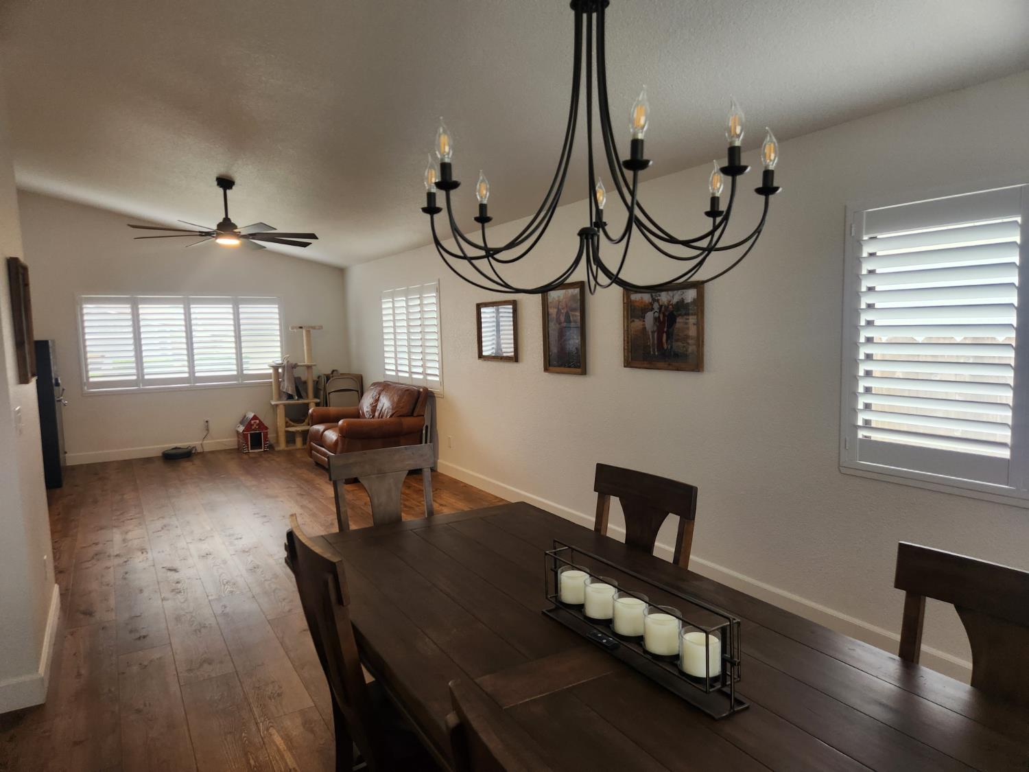 861 River Bluff Ct, Oakdale, CA 95361