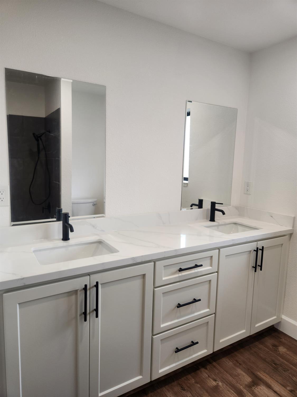 861 River Bluff Ct, Oakdale, CA 95361