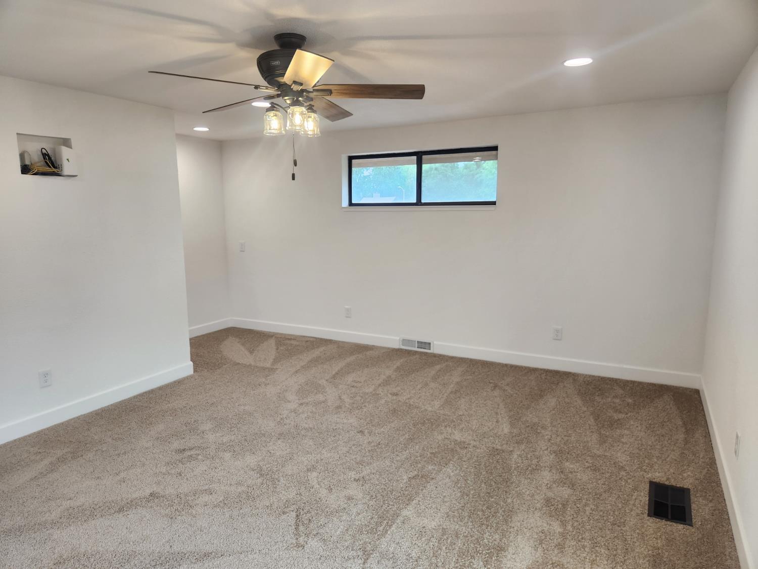 861 River Bluff Ct, Oakdale, CA 95361