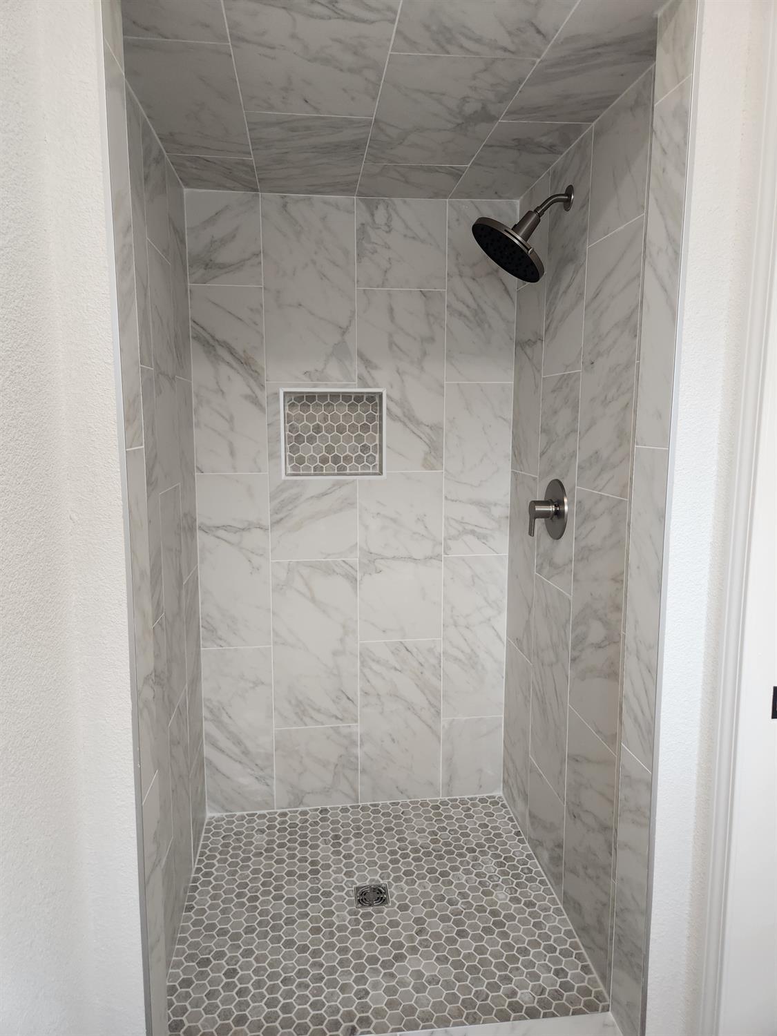 861 River Bluff Ct, Oakdale, CA 95361