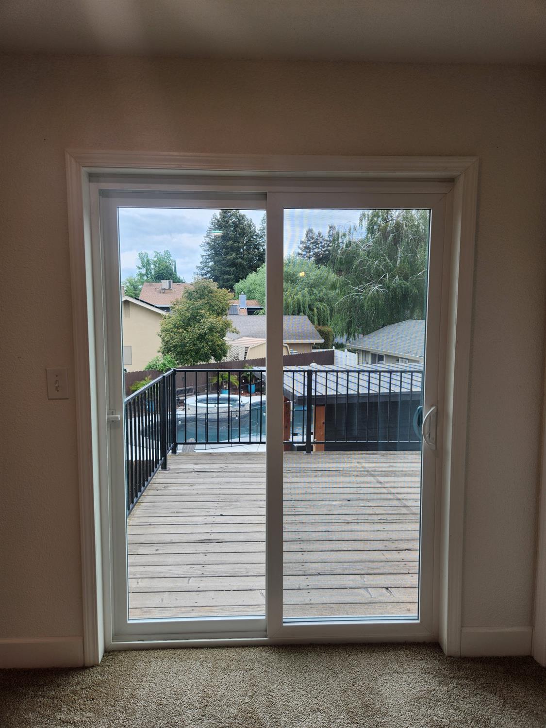 861 River Bluff Ct, Oakdale, CA 95361