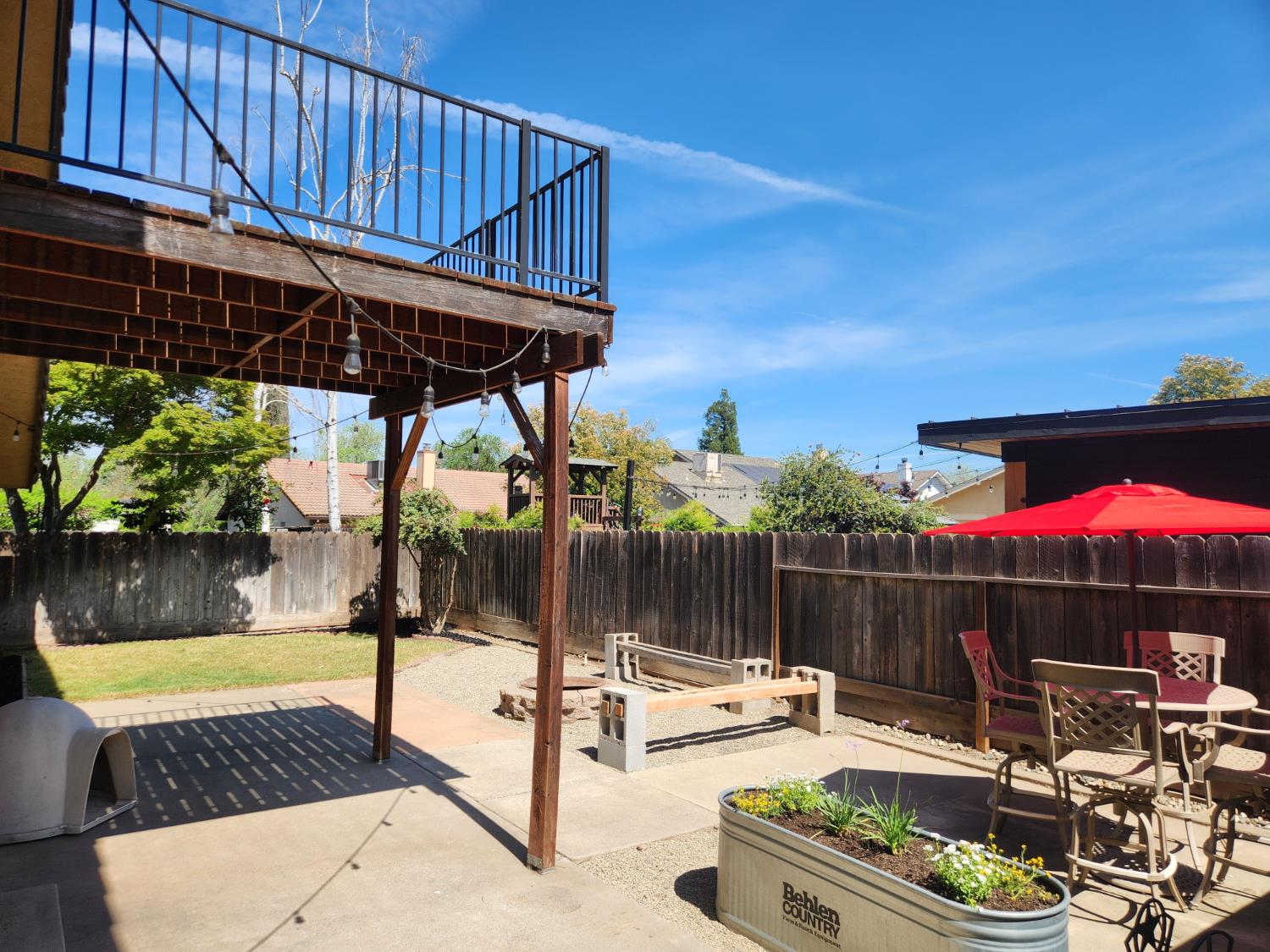 861 River Bluff Ct, Oakdale, CA 95361