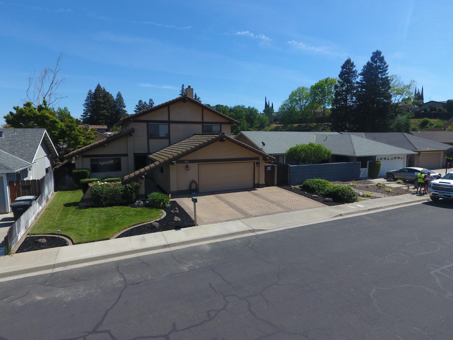 861 River Bluff Ct, Oakdale, CA 95361