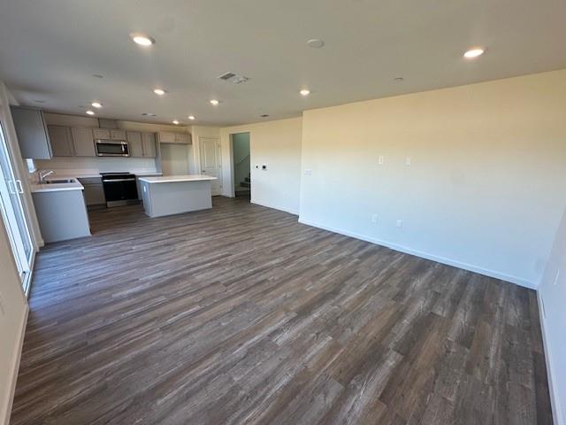 4172 Teak St, Riverbank, CA 95367