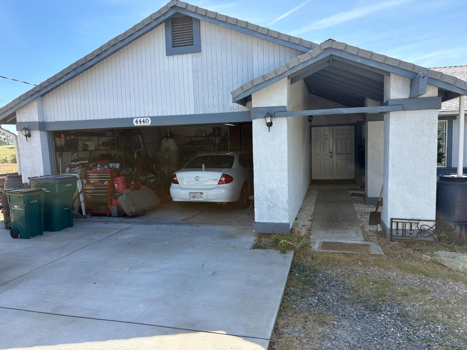 4440 E Arbolada Dr, La Grange, CA 95329