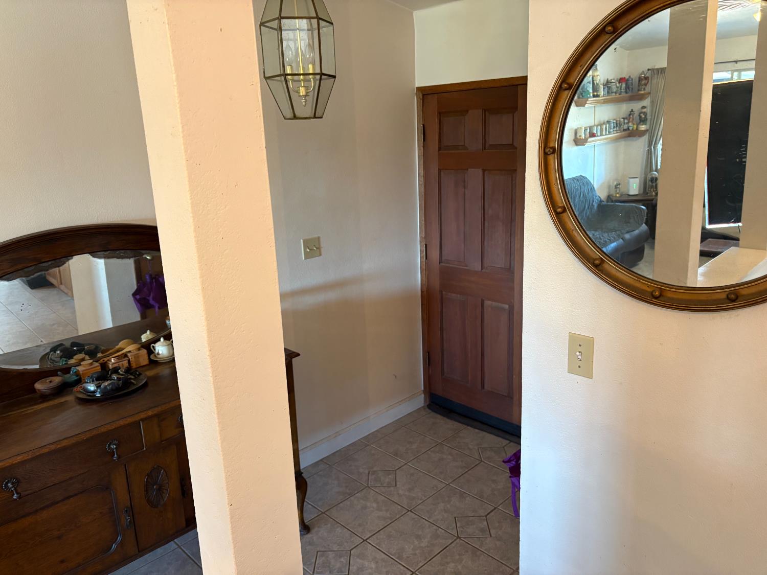 4440 E Arbolada Dr, La Grange, CA 95329