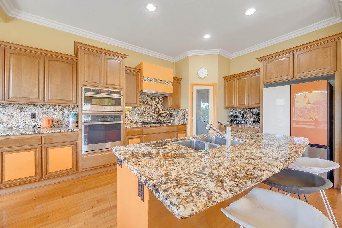 33 Aurora Ln, Copperopolis, CA 95228