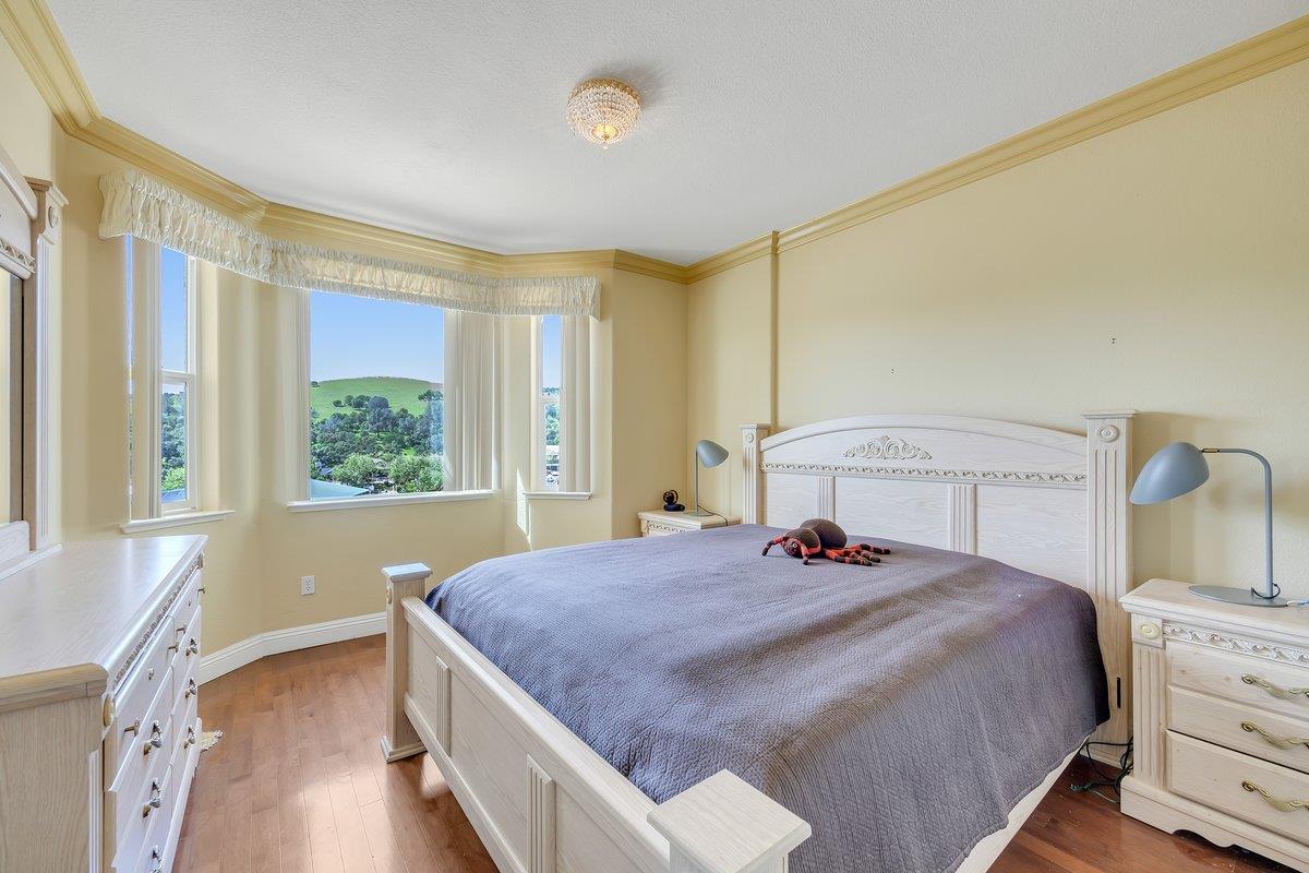 33 Aurora Ln, Copperopolis, CA 95228