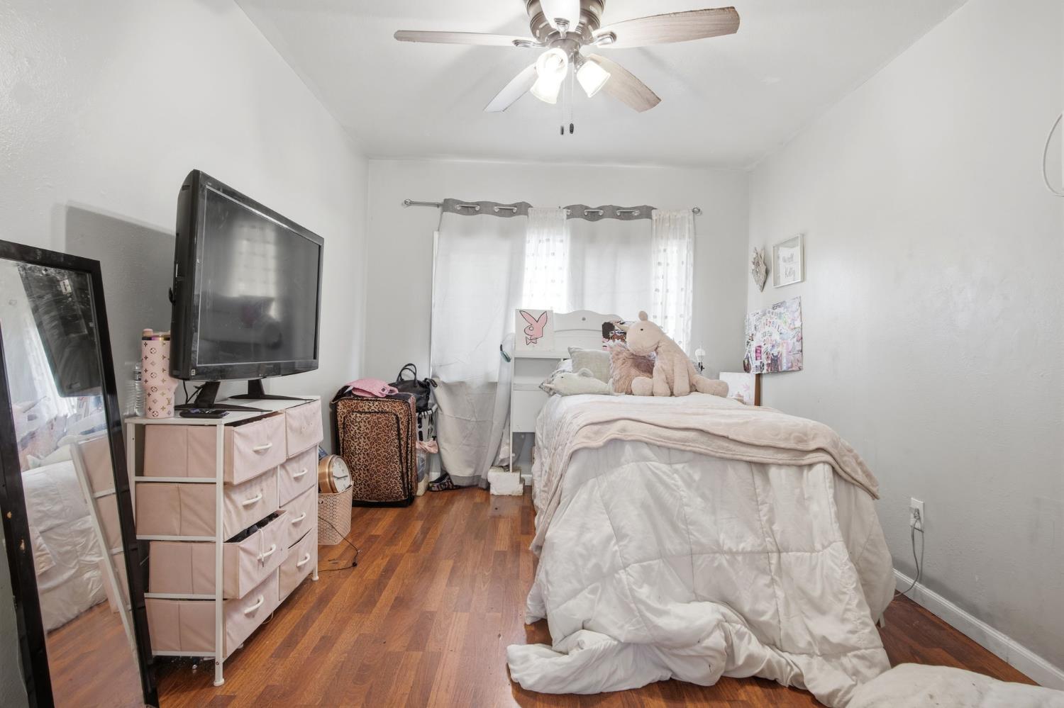 898 Yosemite Pkwy, Merced, CA 95341