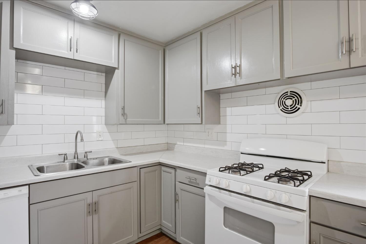 898 Yosemite Pkwy, Merced, CA 95341