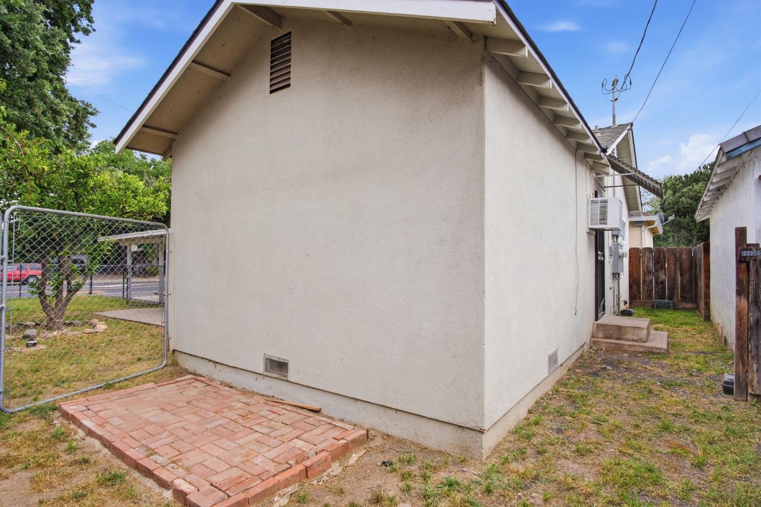 898 Yosemite Pkwy, Merced, CA 95341