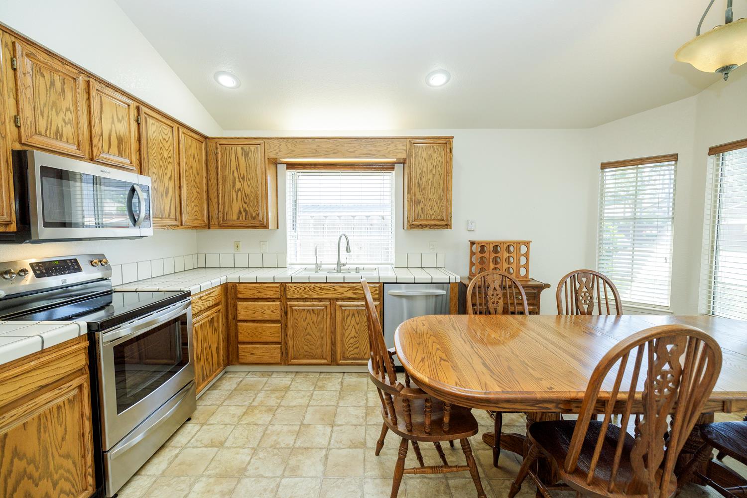 424 Codington Way, Modesto, CA 95355