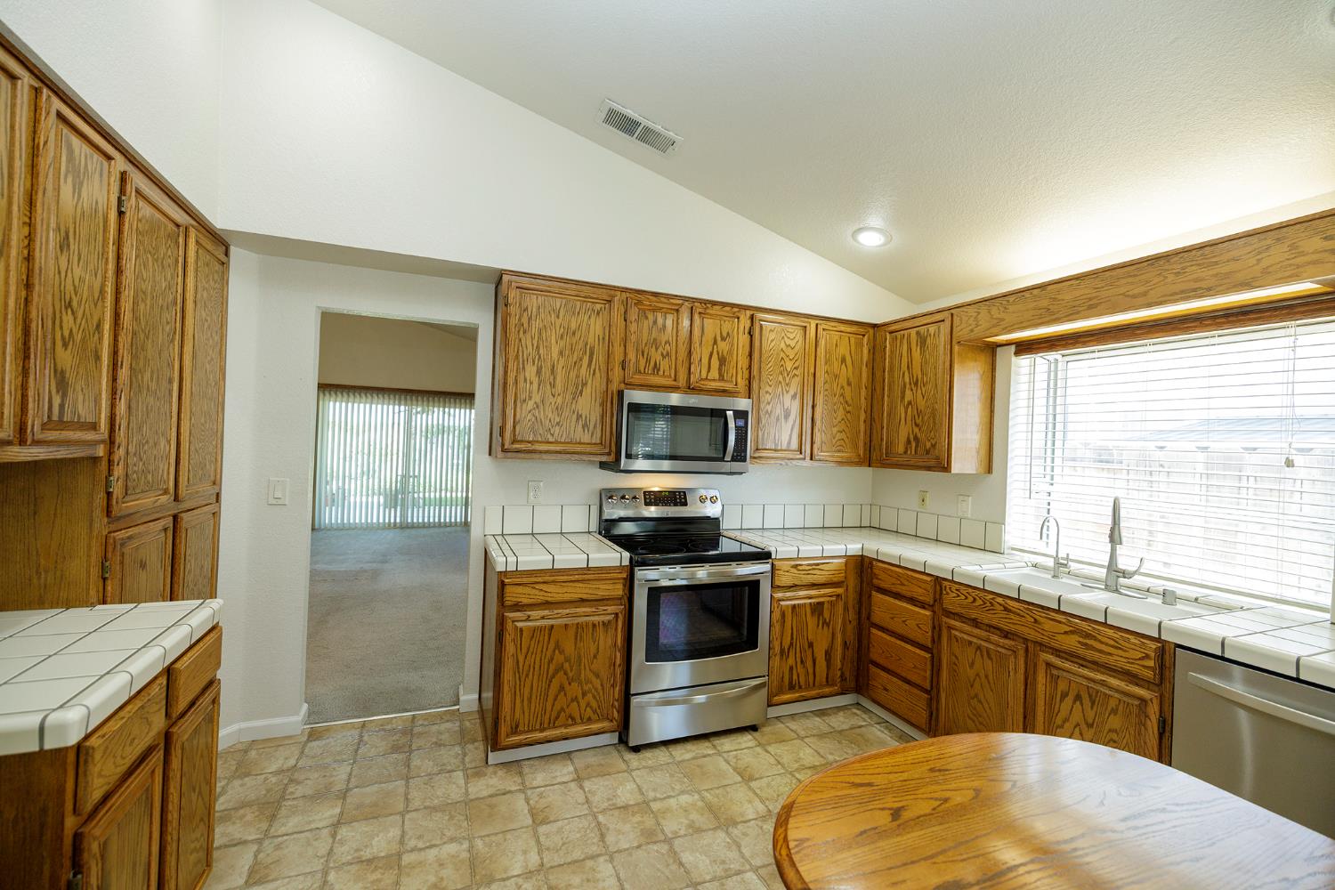 424 Codington Way, Modesto, CA 95355